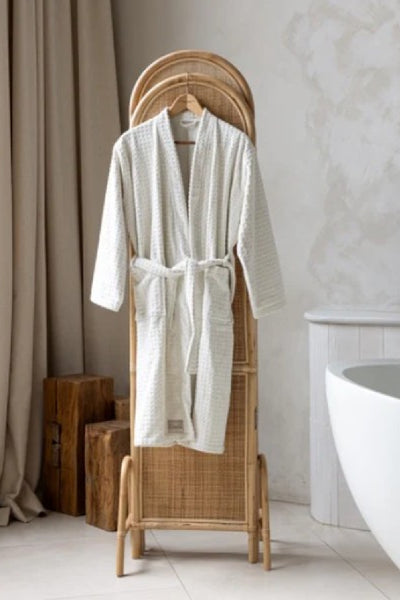 Bushta Living Everyday Bathrobe, Star White