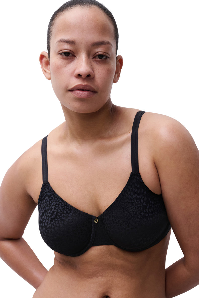 Chantelle Magique Seamless Minimizer Bra, Black (C19UM1)