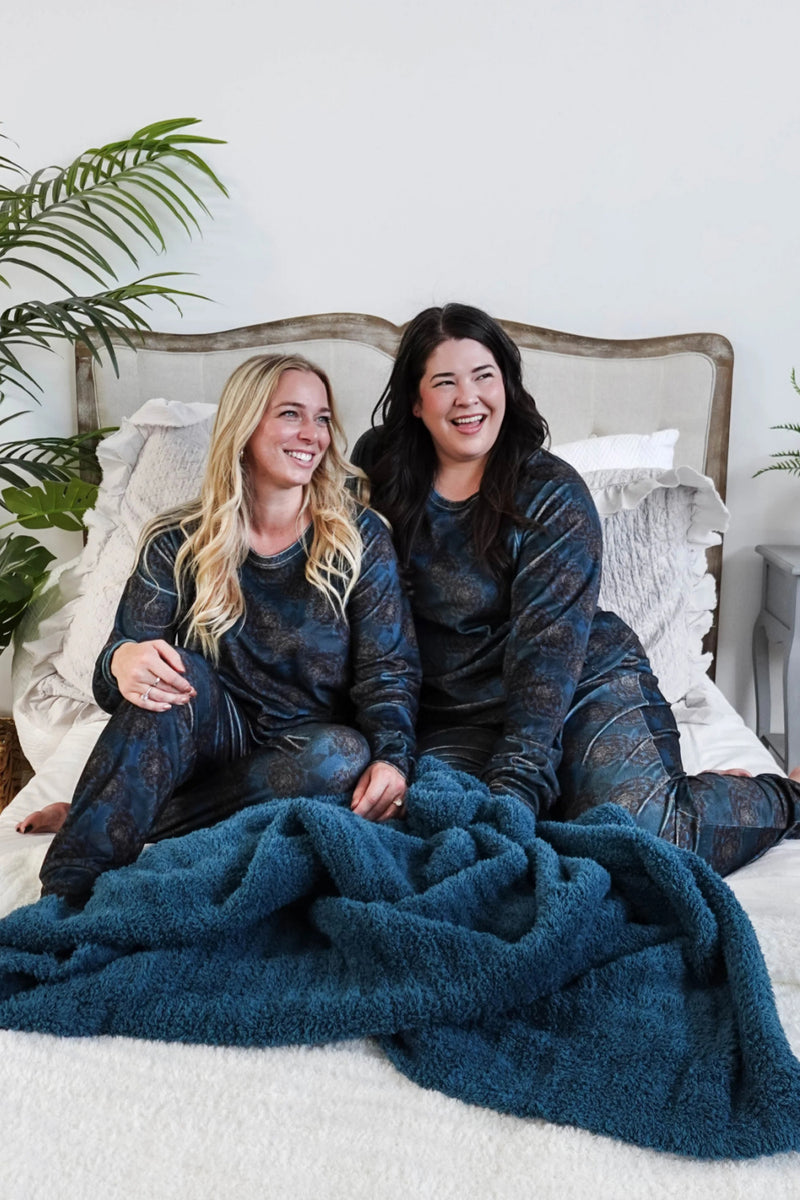 Cloud Nine Pajamas Velvety Velour Long Sleeves Lounge Set, Golden Dahlias (MN600VVT/J)