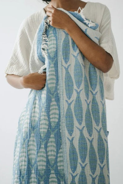 Pokoloko Crinkle Towel, Traveling Fish (TATB23)