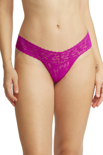 Hanky Panky Signature Lace Low Rise Thong 4911P Countess Pink